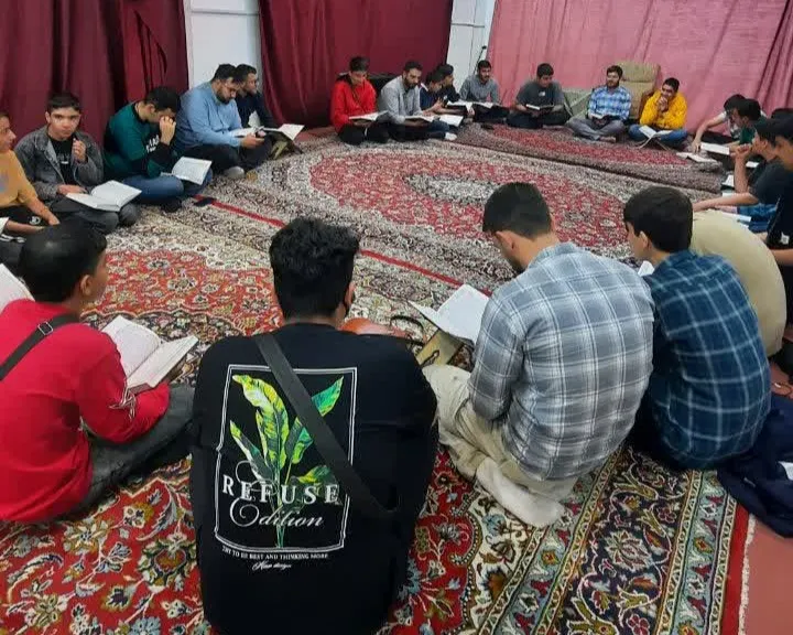 <p>حلقه&zwnj;های تربیتی</p>